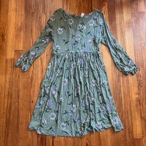 Old Navy green floral v neck dress